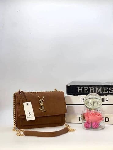 drveni krstic oko vrata: Tasnice 
pk — 6