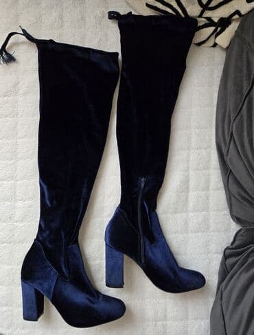 High boots, 37