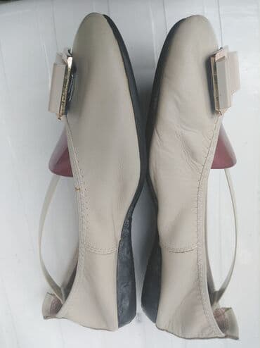 pantalone od vestacke koze: Ballet shoes, 40 — 4