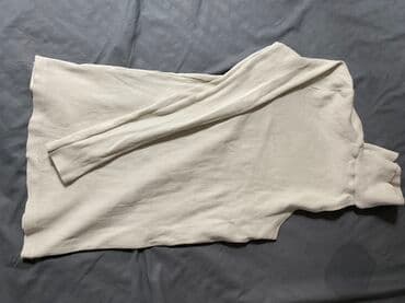 Women's Clothing: Bela ženska rolka sa dugim rukavima - Model: uska, rebrasta pletenina — 1