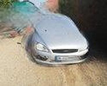 polovni automobili stranci do 1000 evra: FORD FOCUS 1.6 2005. GOD. - KOMPLETAN AUTO U DELOVIMA | veliki izbor — 4
