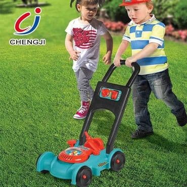 Kosacica sa zvukom, kanticom za benzin Zvuk simulira rad prave na lalafo.rs Kosacica sa zvukom, kanticom za benzin Zvuk simulira rad prave