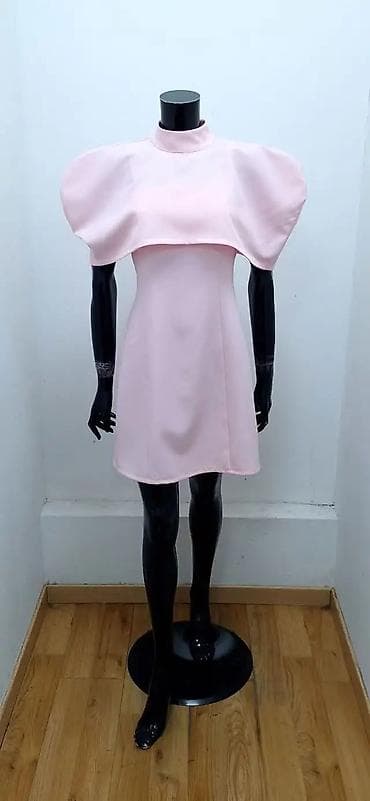 pink cosmo torbe: Mini haljina sa pelerinom – elegantan i moderan kroj - Silueta — 1