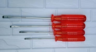 alati za klima uredjaje: Srafcigeri Swiss Tools novi. PB 100.4-0x6,5 cena 4evra PB — 1