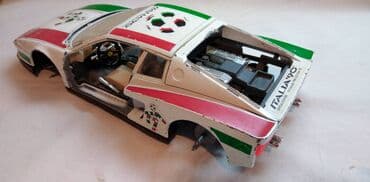 vw buba maketa: Burago Testarosa za delove — 3