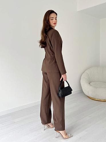 john richardo beograd: 💫Ženski elegantni komplet – sako i pantalone
✅3200 din — 5