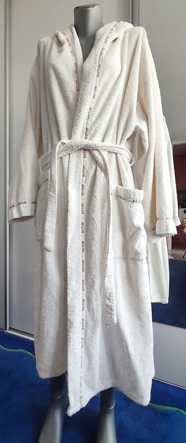 Bademantil SVILANIT XL 1200din Kvalitetan i moderan bademantil kupljen