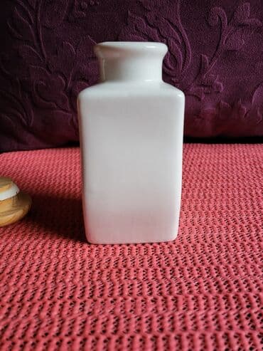 set za začine: Posude vintaz porcelanske nove za zacine. Komada 6. Visina — 6