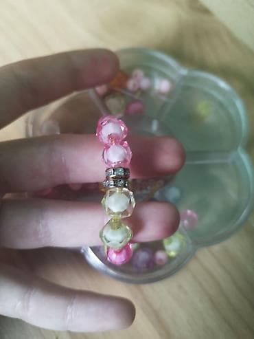 new yorker pantalone: Set za izradu nakita – kutija u obliku cveta sa raznobojnim perlama - — 3