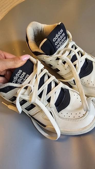 kickers obuca u beogradu: Adidas patike za dečaka, 36.5. Kupljene u Americi. U odličnom stanju — 3