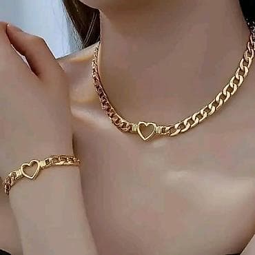 Lične stvari: Set 2700 din
💋 — 3