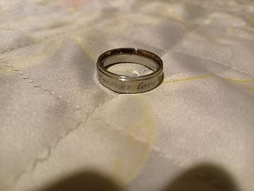 muske jakne 5xl: Burme 
Muška 20mm
Ženska 19mm
Novo!
Cena 3000din za obe.
Forever love — 6