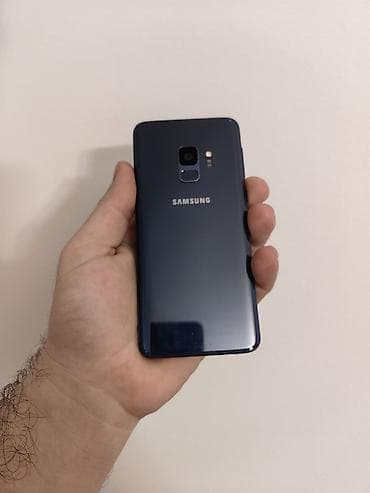 prodajem samsung: Samsung S9 otključan za sve mreže, sa 4/64gb memorije. Na ekranu — 6