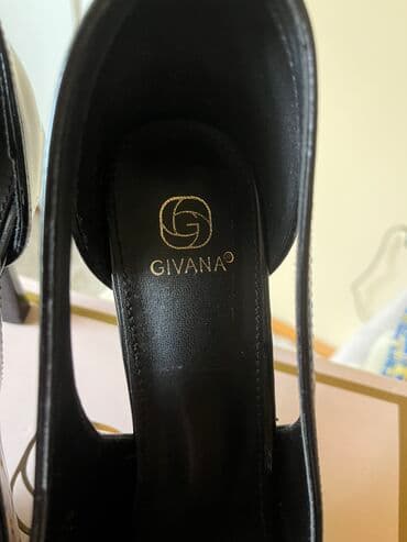 Women's Footwear: Sandals, 41 — 4