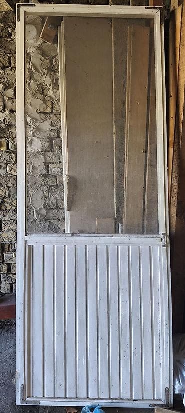 polovni alati iz nemacke: Drvena spoljašnja vrata – više komada, staklena i mrežasta - Tip — 3