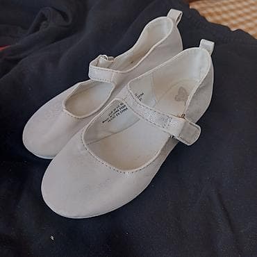 teget helanke: Dečije baletanke sa kajišem – H&M - Model: klasične bele — 1
