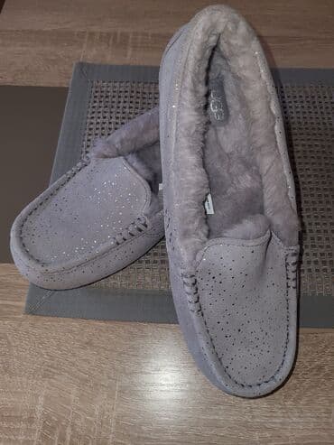 mona obuca vranje: Loafers, UGG, 40 — 1