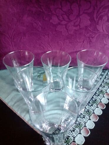 gorki list crvene case: Case nove visoke sa sirokim otvorom. komada 6. Zapremina 0,3l — 6