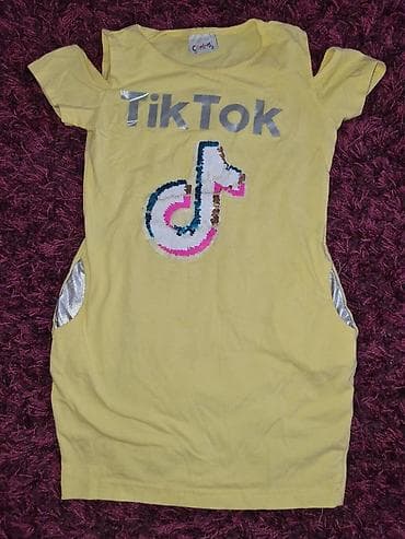 Haljinica kao nova, dva -tri pita nošena. Veličina 8. Domaća