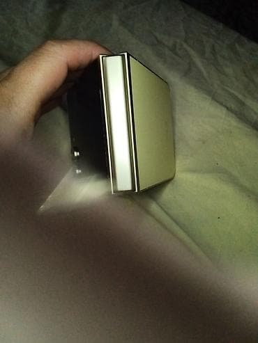 roze zlato: Samsung Galaxy Z Flip – zlatna boja - Kompaktan preklopni telefon sa — 4