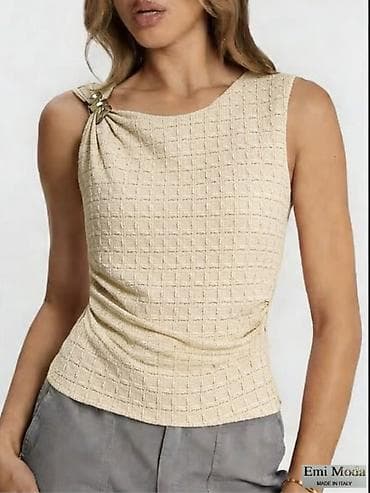 pull and bear patike: ✅Bluza 1750 din — 3