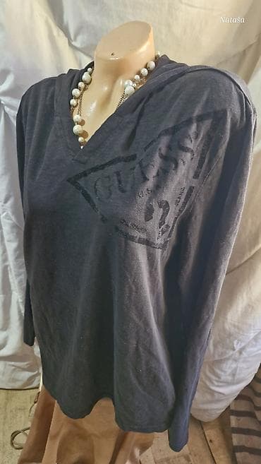 stranger things majica pull and bear: XL Guess 700din Crna pamučna sa elastinom i kapuljačom,napred logo — 3