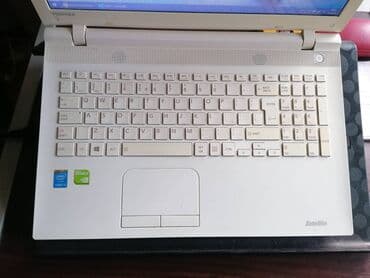 Desktop računari i radne stanice: 15.6 " — 2