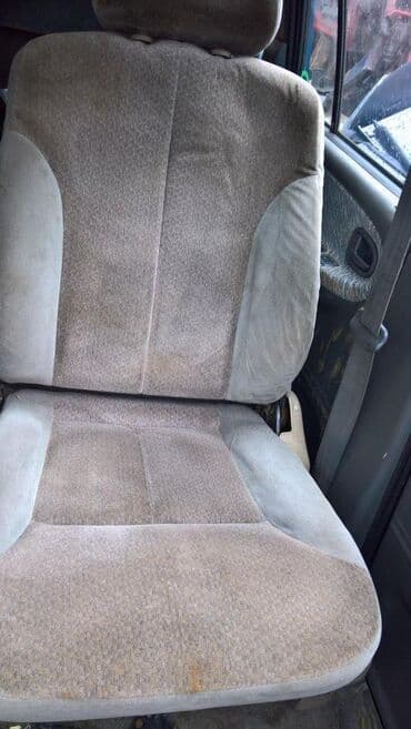 Auto delovi: KIA Carens sedista Slanje Brzom postom ide na odgovornost Primaoca. ( — 3