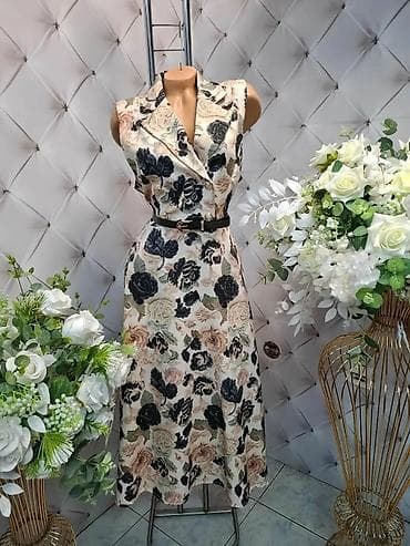 Haljine: Elegantna midi haljina bez rukava sa rever kragnom i pojasom - Kroj — 2