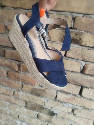 aldo ravne sandale: Sandale br. 38, super očuvane. - Model: platform sandale/espadrile - — 2