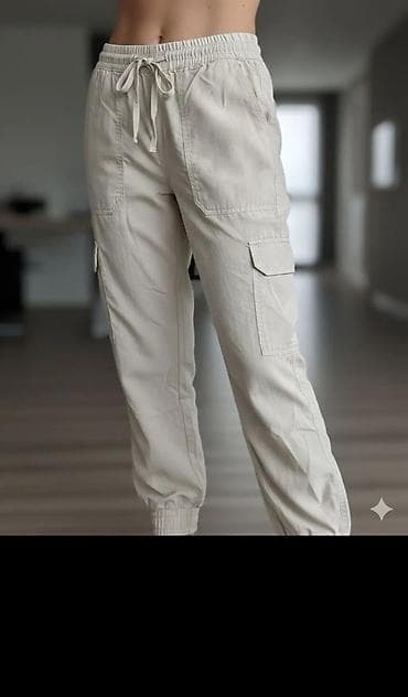 Underwear: Bež cargo pantalone sa džepovima - Model: ženske cargo pantalone — 1