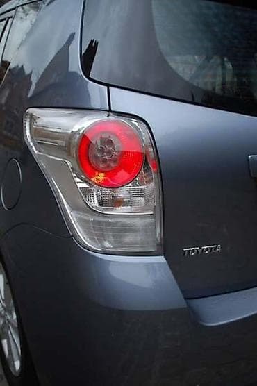 STOP SVETLA ZA TOYOTA VERSO OD 2009. DO 2015. GOD. | Svi delovi za