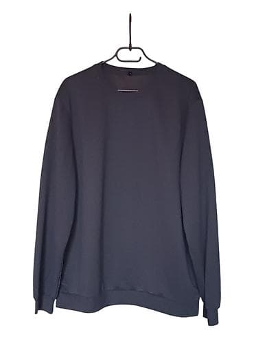 Muški tanji duks, tamno sive boje, klasičnog kroja sa okruglim