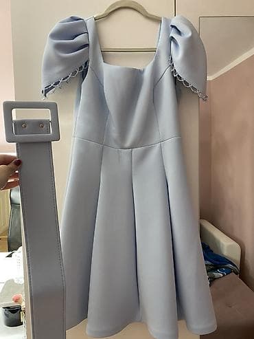 Dukserice: Elegantna mini/midi haljina u svetloplavoj boji, od čvršćeg, glatkog — 2