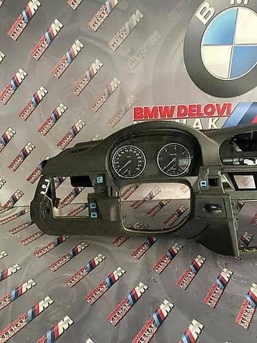 1je.941.597.a: TABLA SA OTVOROM ZA NAVI E9X ZA BMW 315, 316, 318 . OD 2005. DO — 2