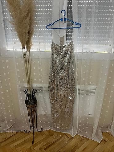 Univerzalna haljina, najbolje za S, nova! Za sva dodatna pitanja na lalafo.rs Univerzalna haljina, najbolje za S, nova! Za sva dodatna pitanja