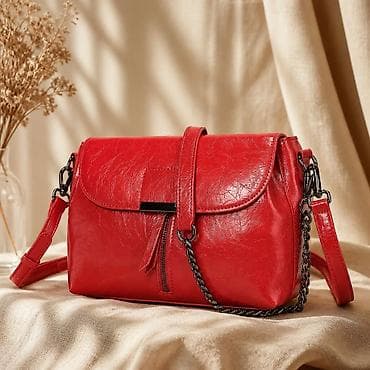 Teksturirana kožna crossbody torba – Cherry Red - Elegantna torba