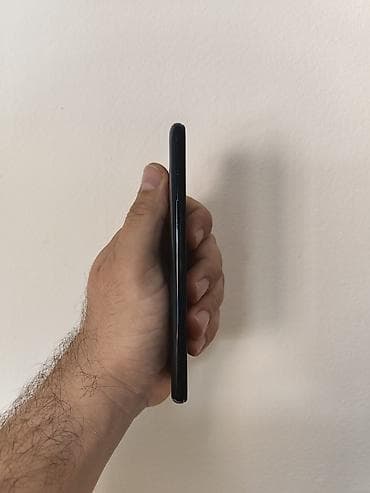 philips 223v: Samsung A20e dual sim, otključan za sve mreže. Ima 3/32 gb memorije — 3