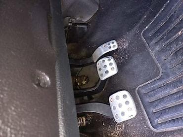 alu papucice za auto: ALU PAPUČICE ZA PEUGEOT 206, 207 | Originalni polovni delovi za — 2