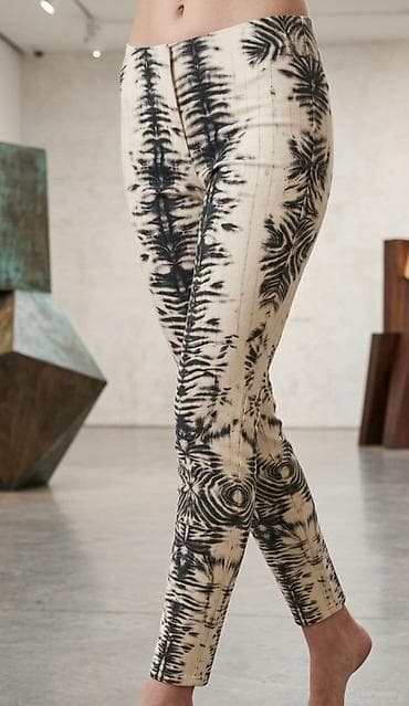 Ženske uske pantalone sa printom Tie-Dye - Kroj: slim/skinny, dužina