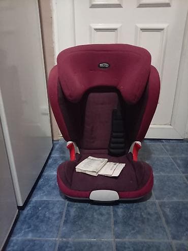 alarmi za bebe: Dečije auto-sedište Römer (booster sa naslonom), bordo boje. - — 1