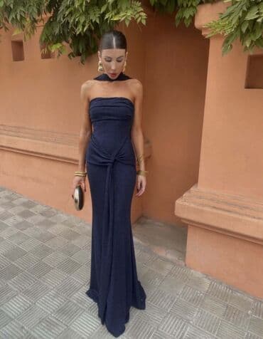 Stilski klub stolovi: 2700💋🌀
Li — 3