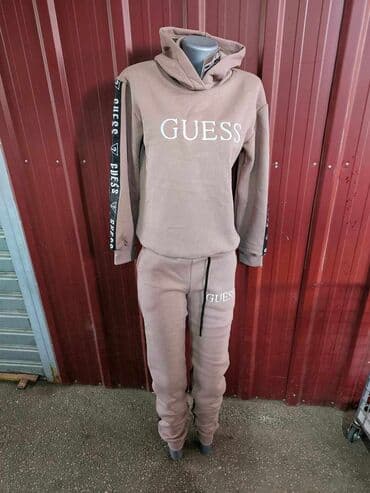 Pliš, deblji materijal
Veličine od S do 2XL
Cena 4500 din na lalafo.rs Pliš, deblji materijal
Veličine od S do 2XL
Cena 4500 din