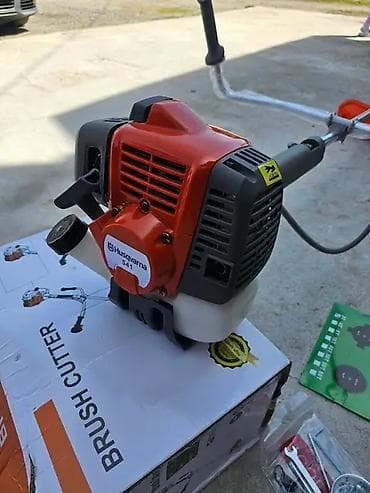 forma ideale ormari sa ogledalom: Motorna kosačica/trimerska kosa – benzinski brushcutter Opis: - — 5