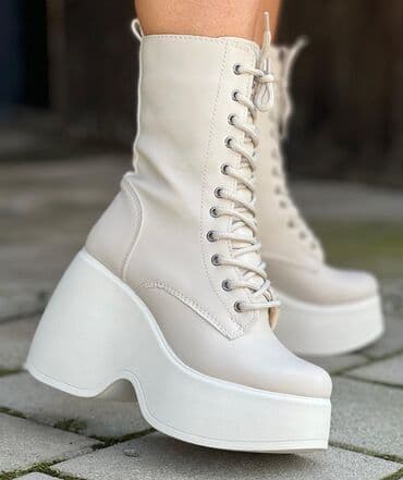 grubin obuca beograd: Novooo 
Br :36-40
Visina pete:10cm — 1