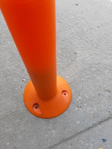 All for country house and garden: Elastični stubići visina 78cm Širina 8cm Označena sa 3 svetloodbojne — 1