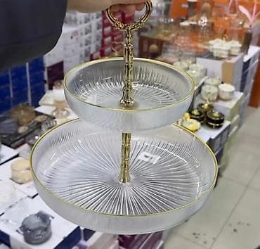 Dvospratna staklena etažera za poslasticе - Elegantna dvospratna