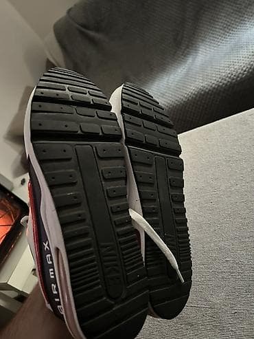 Patike: Na prodaju slabije nošene Nike Air Max LTD 3. Patike su očuvane i — 2