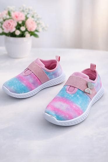 patike za devojcice kupujemprodajem: Dečije patike – šareni “galaxy” dezen - Veličina: 33 - Dužina — 3