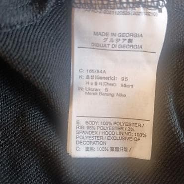 dukseri: Nike F.C. Dri-FIT dukserica s kapuljačom - Model: Nike F.C. pulover — 4